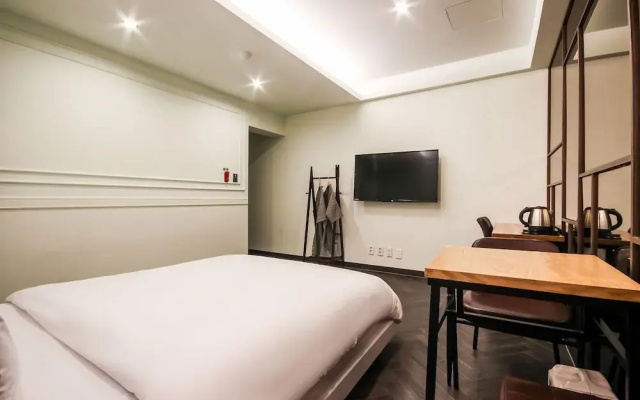 Hotel Making