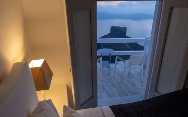 Anemos Cave Suites
