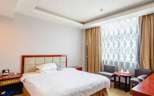 Wanshui Qianshan Hotel