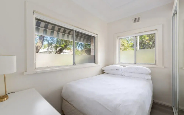 2-bed Apartment Near Manly Beach