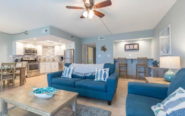 Inverness Condominium 400
