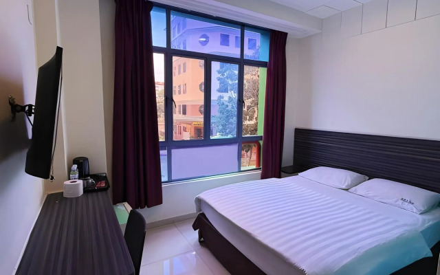 Darlene Hotel