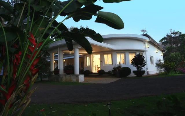 Parisons Plantation Experiences by Abad