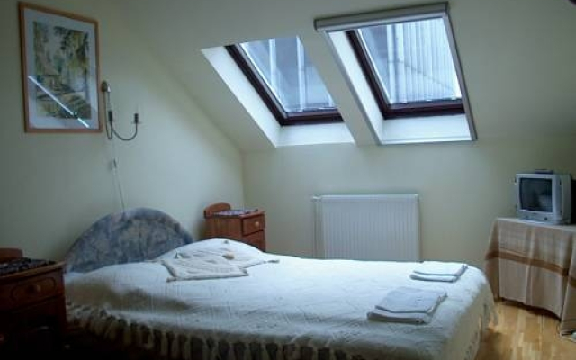 Róza Hotel és Apartmanház