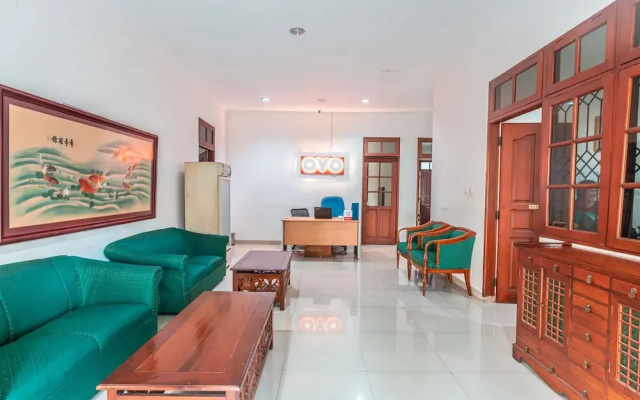 Kost Kuningan Executive Boading House by OYO Rooms