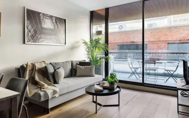 Modern & Cozy 2BR Apartment Close to Melbourne Uni