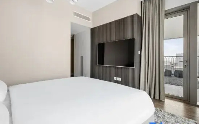Luxury 2BR Walk-In Closet + Full Burj Khalifa View
