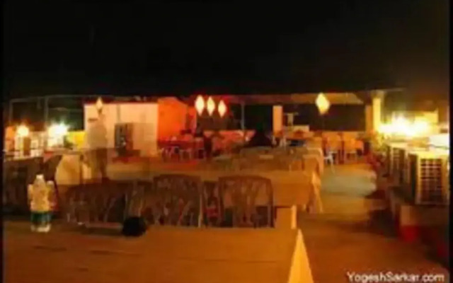 Royal Paras Hotel