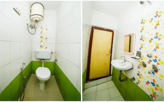 SR Inn By OYO Rooms