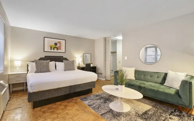 Fully Furnished Studio Apt in Lakeview