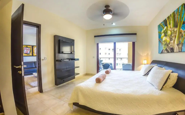 El Faro Oceanfront Apartments