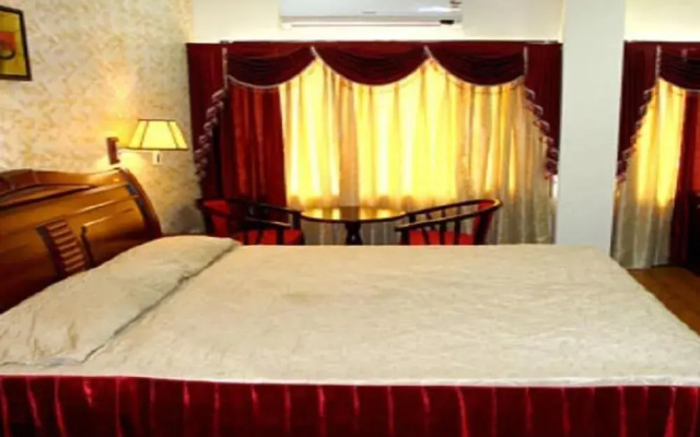 Hotel Shiraaz - 2