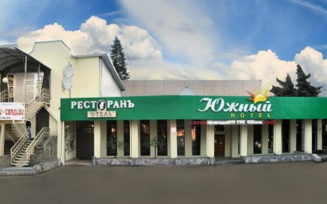 Гостиница Южный в Краснодаре - забронировать гостиницу Южный, цены и фото номеров Краснодар вид на фасад