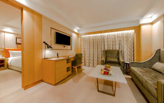 Royal Dragon Hotel