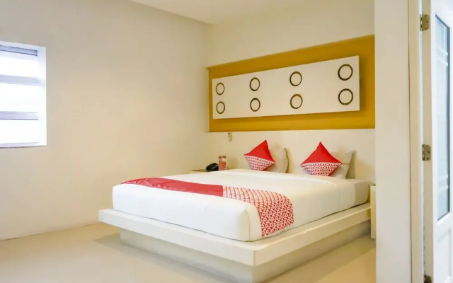 Majestiq Hotel by OYO