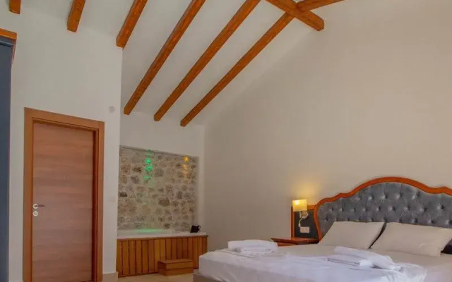 Villa Patara Titanik