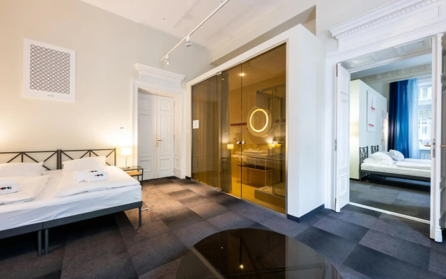 Home ApartHotel
