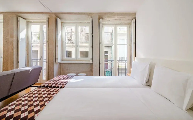 Central Porto Apartment With Balcony