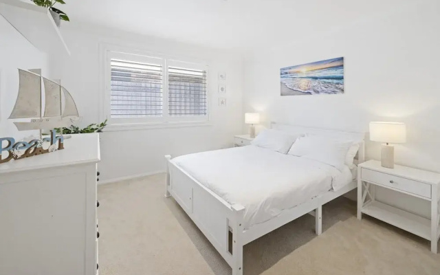 Spacious 4-bed Home Near Avalon Beach
