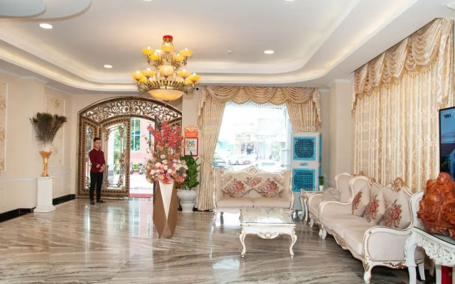 7S Hotel Pleiku & EM