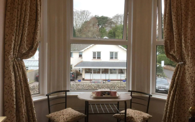 The Groveside Guest House