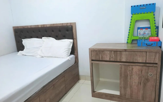 OYO Life 92883 Kost Ratana Cengkareng Syariah