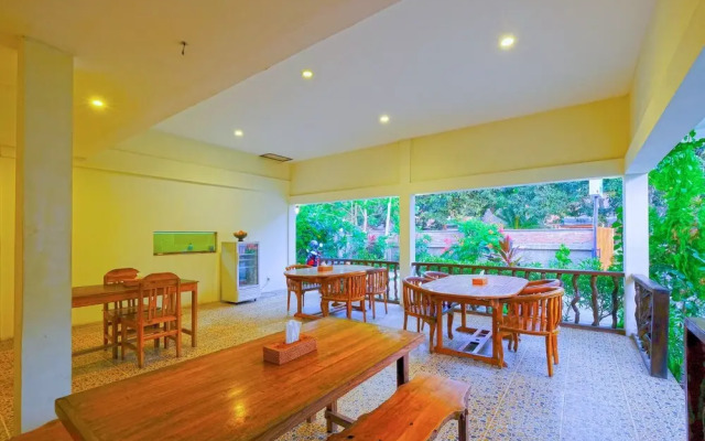 Sengkunyit Bukit Hotel by OYO Rooms