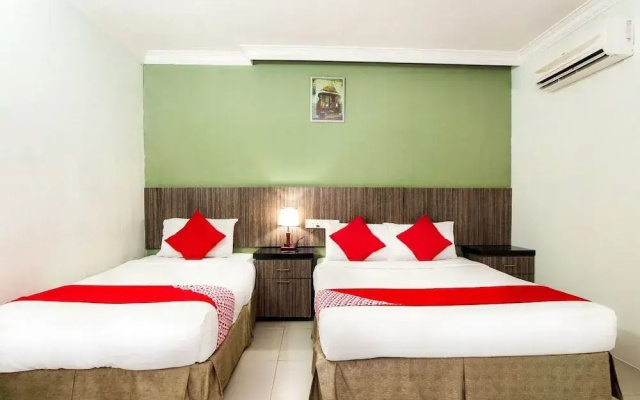 Super OYO 443 Crystal City Hotel