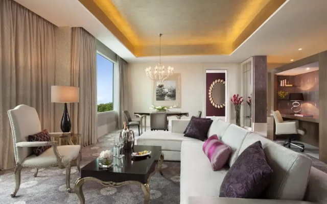 Resorts World Sentosa - Hotel Michael