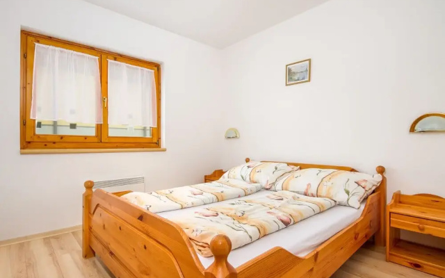 Amarillo 5 Balatonm Riaf rd