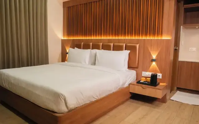 Hotel M7 Plaza