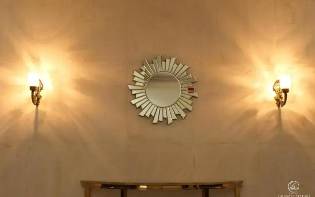 Hotel Grand Gayathri