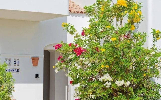 Vesta - Luxury Villa - 5BR - White Villas