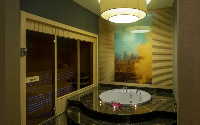 DoubleTree by Hilton Manisa