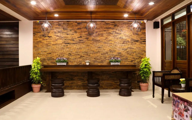 Sabai Hotel and Hostel