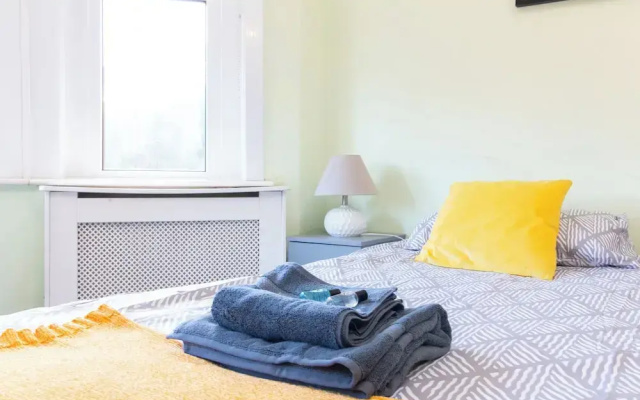 Thornbury Guest House Room 2