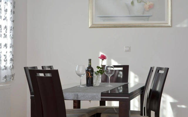 Apartmani Adela