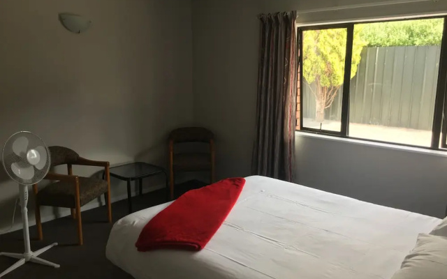Alpha Motel