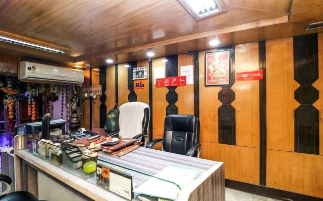 OYO 18474 Hotel Sukh Sagar