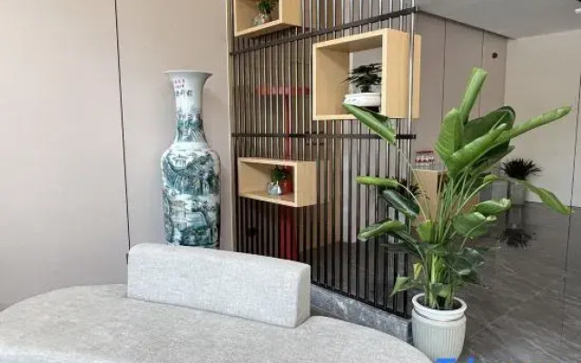 Zhuji Boya Hotel (Shipuwan Seafood Shop, Luxiao Road)