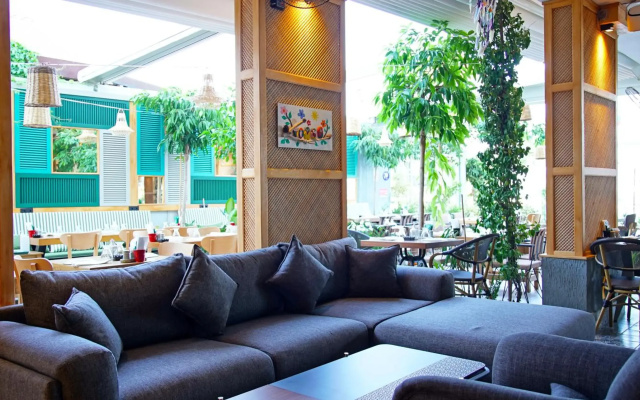 Yeshill Beach Hotel