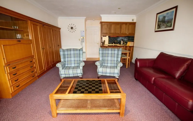 Loch Rannoch Highland Club Studio 7