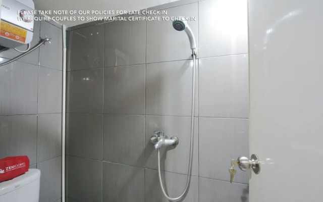 ZEN Rooms Basic Tanjung Duren Syariah