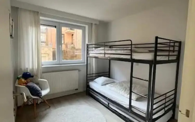 Huswell - Beachfront Apartment With Bike Storage