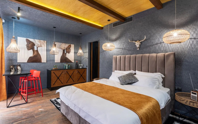 Mr. Grey Boutique Hotel