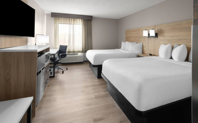 La Quinta Inn & Suites by Wyndham Mansfield OH