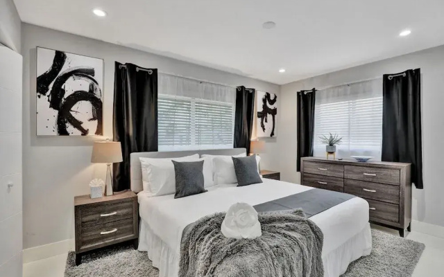 Renovated 5 Br Home with Heated Pool