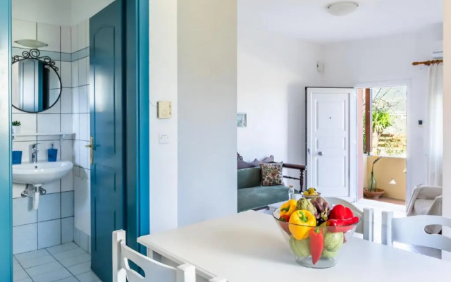 Lithos Apartments