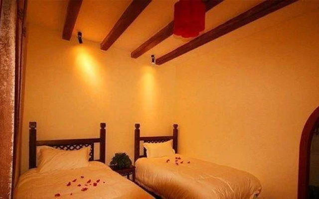 Lijiang Chenwai Hostel