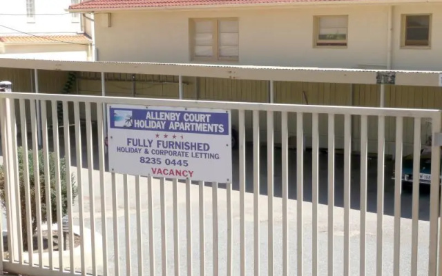 Allenby Court Holiday Units